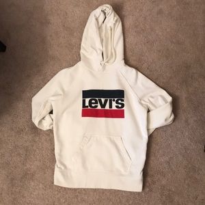 Levi’s sweatshirt